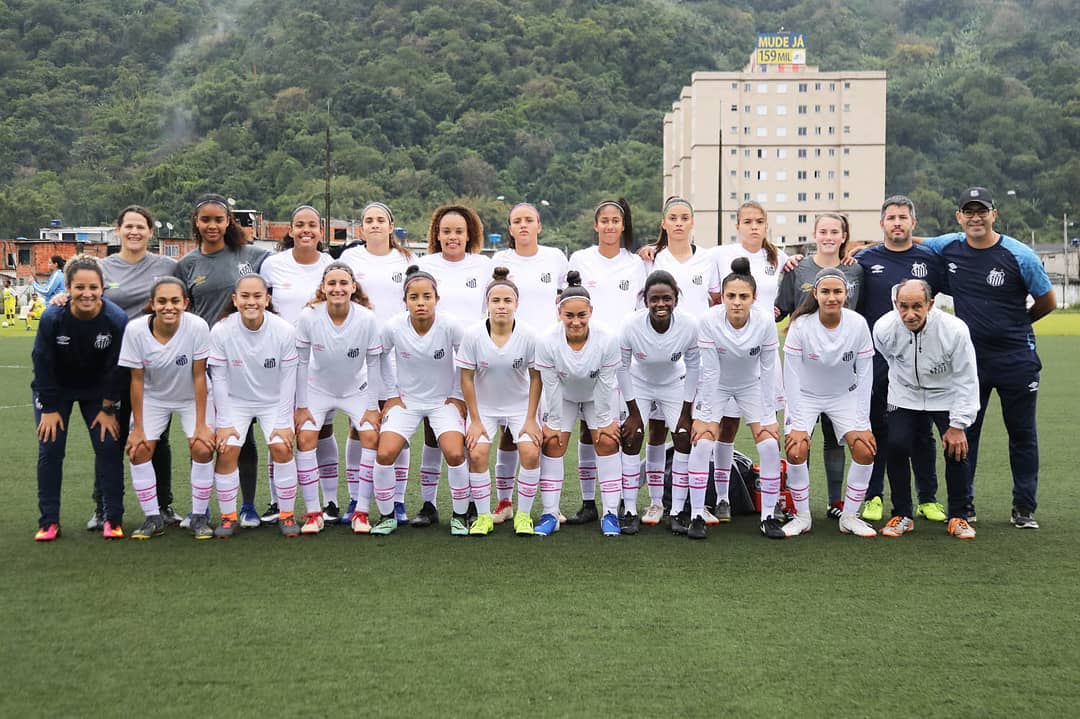 Sereinhas da Vila goleiam Centro Olímpico em estreia no Campeonato Paulista  Feminino Sub-17 - Santos Futebol Clube
