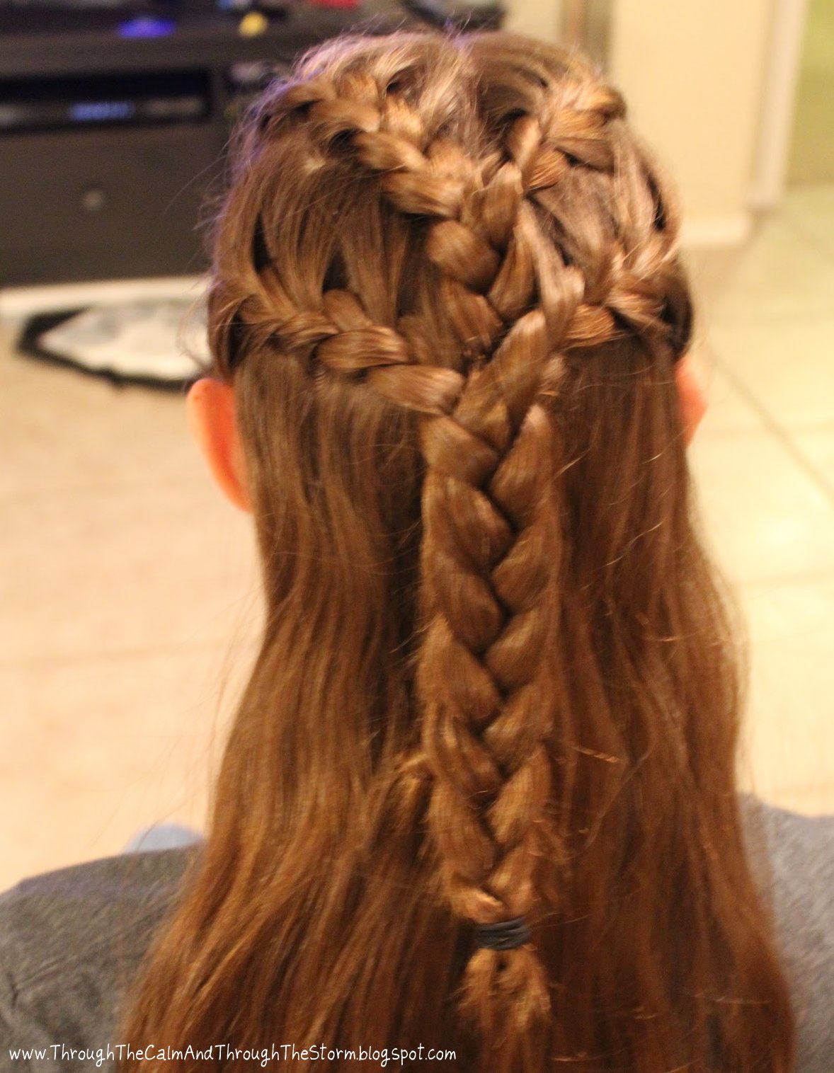 Hairdo How-to: Lesson 87: French Braid with Ribbon Accent