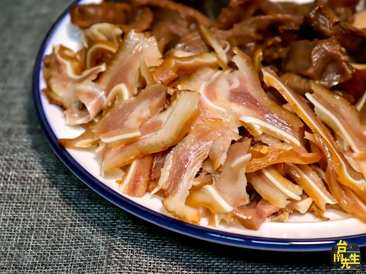 台南冰鎮滷味/行動攤車下午才營業/每日限量只賣5.5小時/嚴選食材獨家調味/傳統古早味一吃就愛上/10元起跳佛心價