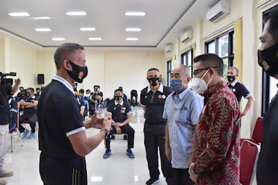 Kapusjaspermildas TNI Beri Pembekalan Pelatih Bola Voli