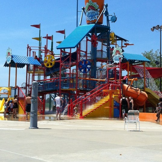 Play St. Louis Collinsville Aqua Park, Collinsville, IL