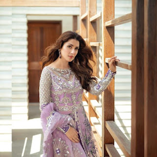 Ayeza Khan Photo Shoot In Purple Outfit is Stunning