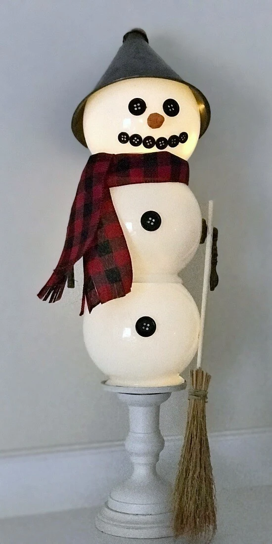 DIY Light up snowman using repurposed parts