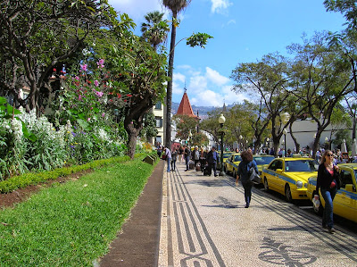 Avenida de Arriaga, Funchal, Madeira, Portugal, La vuelta al mundo de Asun y Ricardo, round the world, mundoporlibre.com