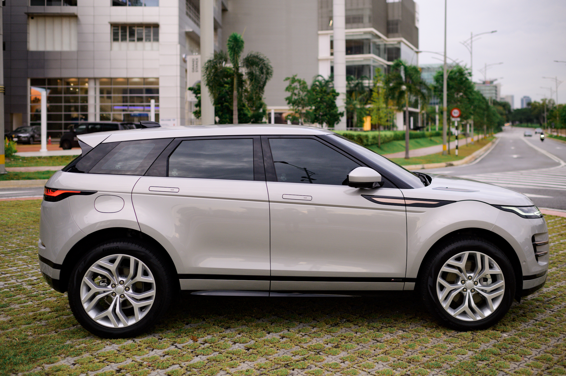 MotoringMalaysia The New Second Generation Range Rover Evoque is