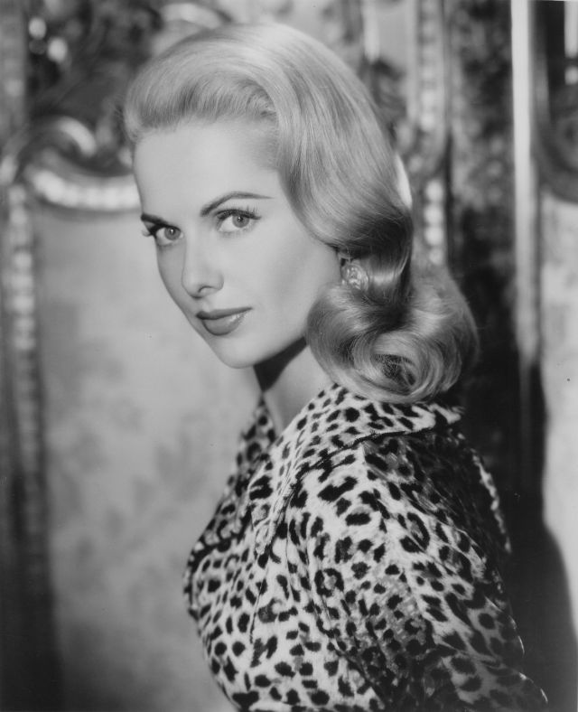 45 Glamorous Photos of Martha Hyer in the 1950s and ’60s ~ Vintage Everyday
