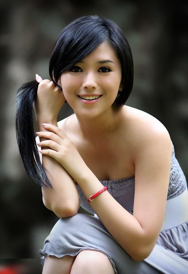 Rini Lovelyluna - Cuties Indonesian Model