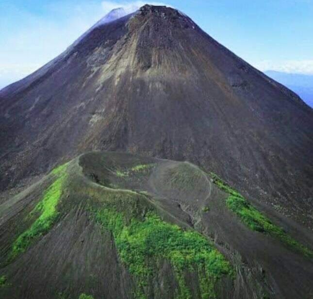 Gunung Soputan (Sulawesi Utara)
