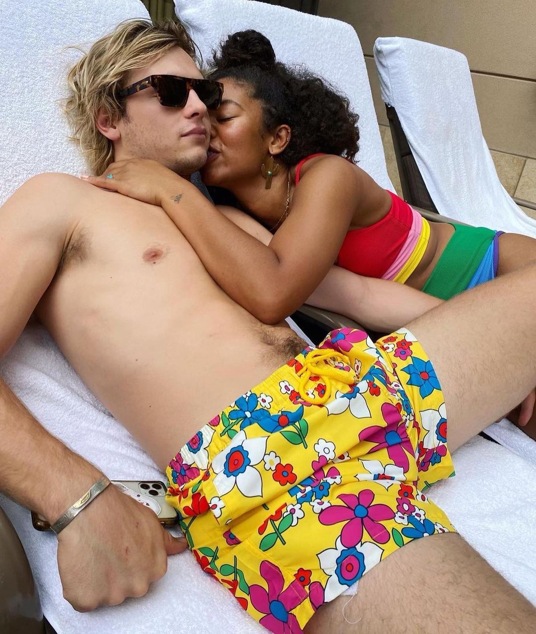 Ross Lynch shirtless vacation pics with his girlfriend and family.