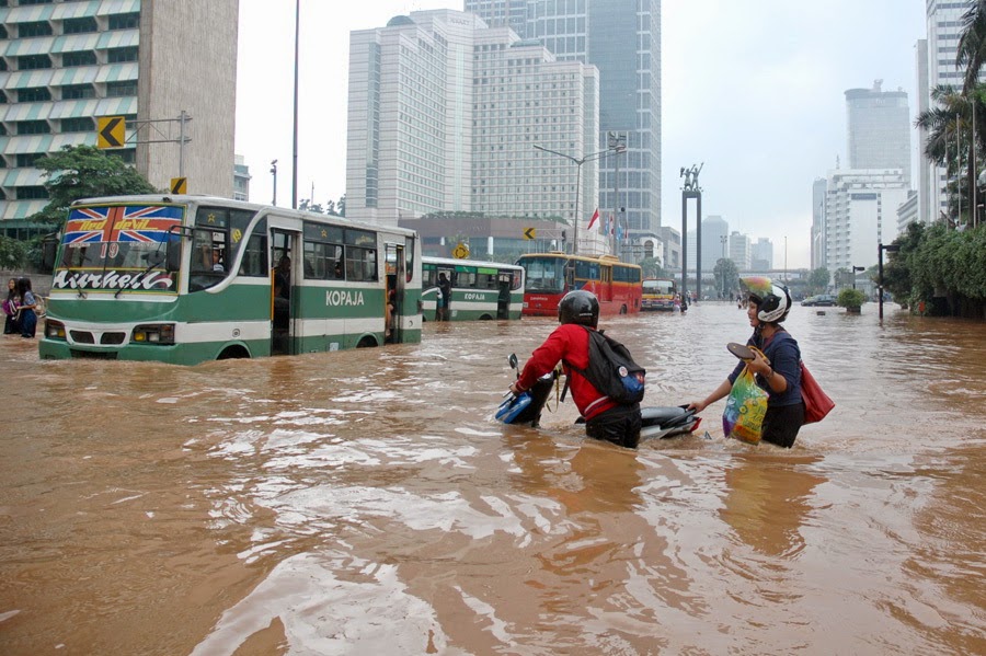 Kenapa Jakarta Selalu Banjir Tiap Tahun?  Flat Earth Society And FE Theory