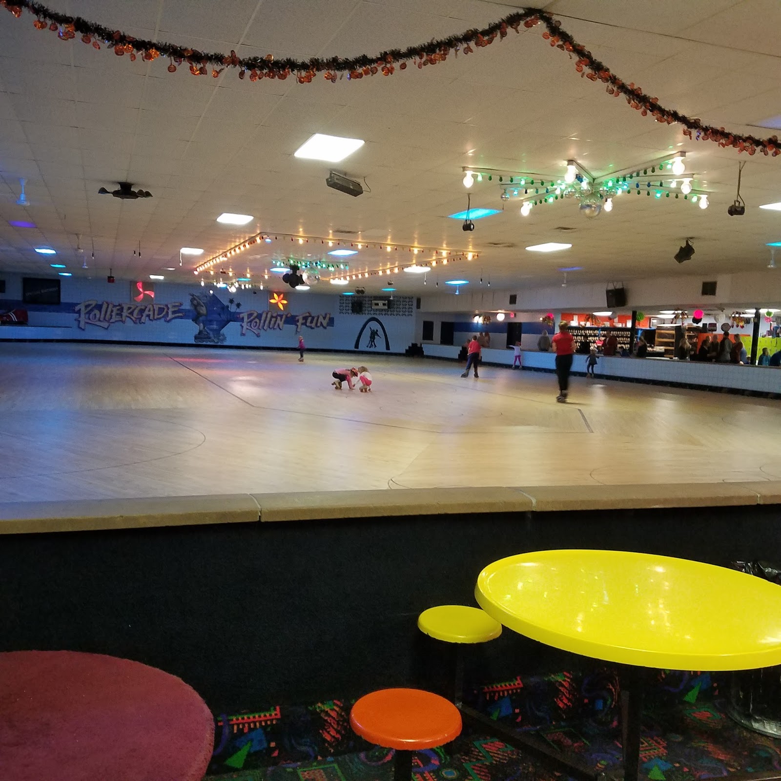 Play St. Louis Rollercade Skating Rink, South County