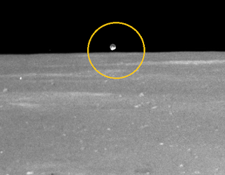 Captan impresionante Ovni cerca de asteroide; ¿Será verdad?  Ufo-moon1