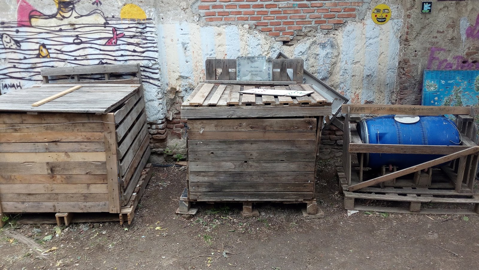 taller de compostaje viernes 25 octubre / 1030h taller de compostaje viernes 25 octubre / 1030h