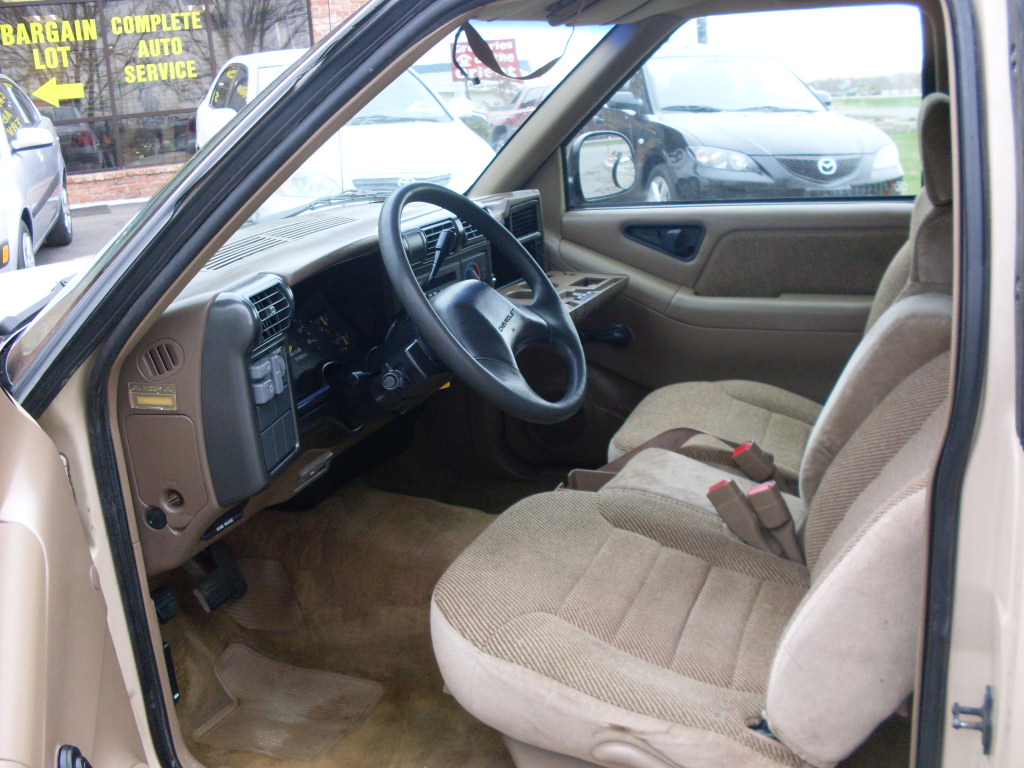 Ride Auto: 1994 Chevy S10