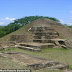 Los Mayas construyeron una pirámide hecha de ceniza volcánica para calmar la ira de la Tierra y como una protección contra futuras erupciones volcánicas 