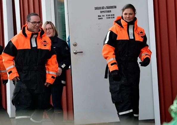 Crown Princess Victoria visited Norden Aquaculture Union and Swedish Sea and Water Management Agency in Sotenäs. Princess wore H&M Blazer