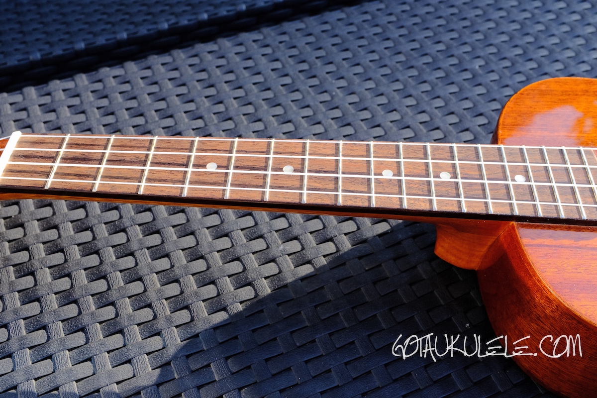 Mainland Ukuleles Mahogany Tenor Slotted Headstock Ukulele REVIEW
