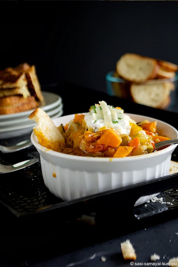 SASI'S KITCHEN Quinoa and Roasted Pepper Chili