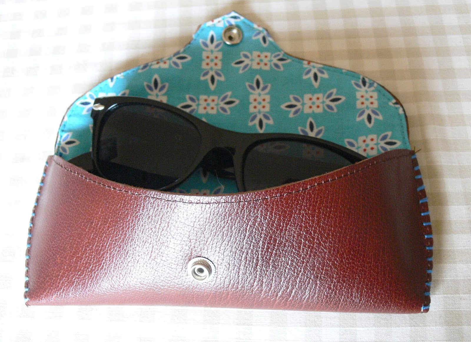 sunglasses-case-tutorial-and-pattern-free-tutorial