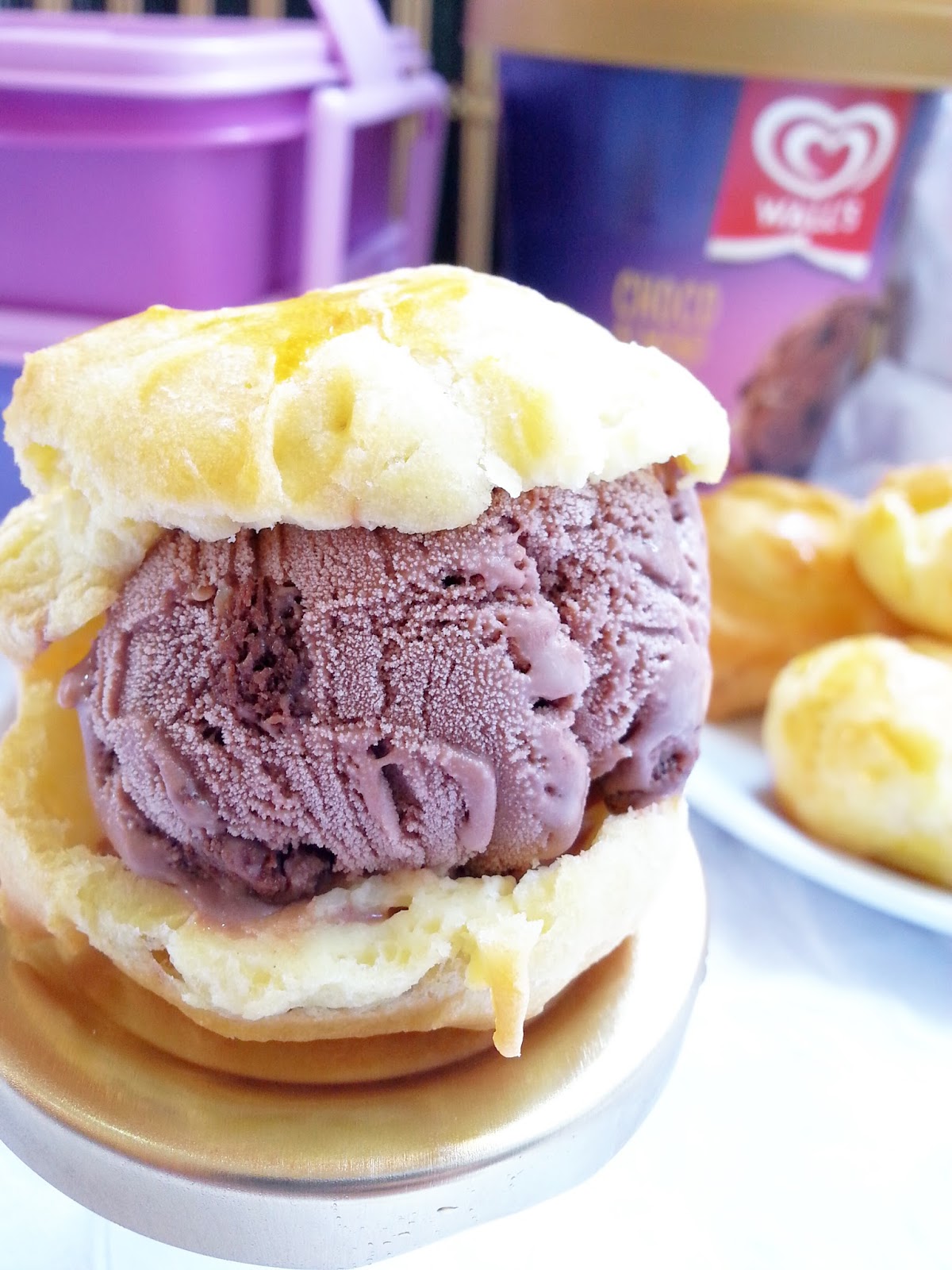 ICE CREAM PUFFS