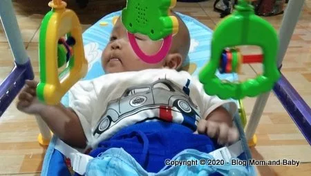 Tip dan Saran | Cara Melatih Bayi Supaya Cepat Duduk Tip dan Saran | Cara Melatih Bayi Supaya Cepat Duduk