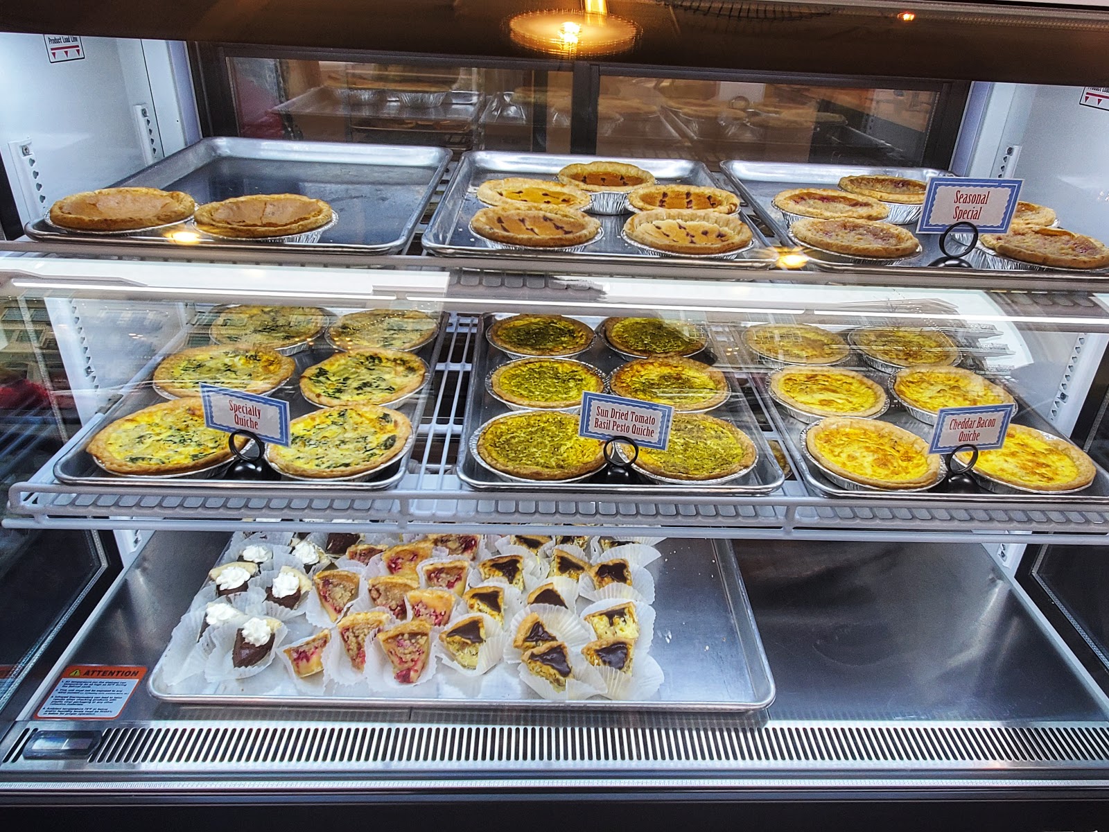 MustVisit Places in Alpharetta Evereve and Crave Pie Studio