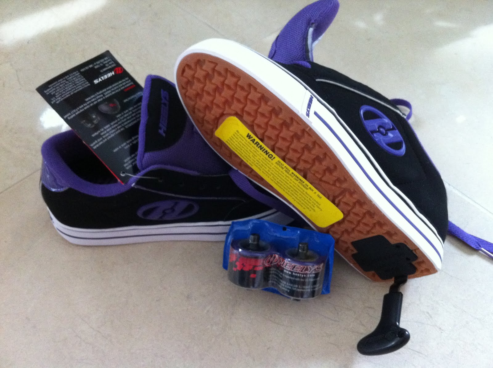 envelop schouder Wild Whirlwind of Surprises: #Heelys #Review -Bringing out the fun in #Shoes