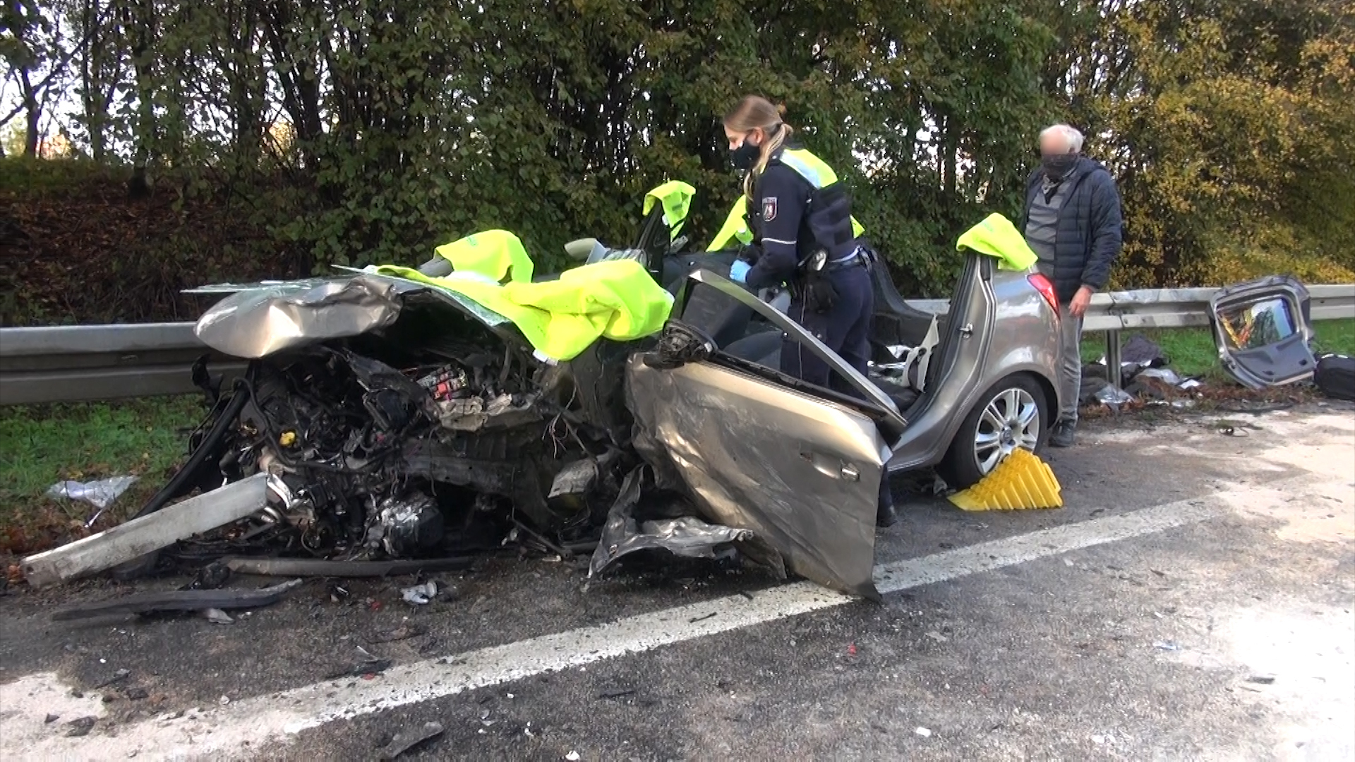 nrw aktuell tv schwerer verkehrsunfall mit sechs verletzten auf landstrasse in aldenhoven drei rettungshubschrauber im einsatz