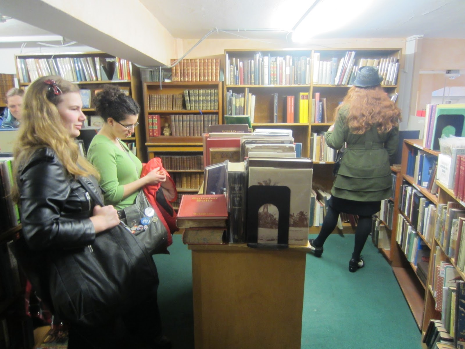 School Librarians Have More Fun: Library Club Bookstore Crawl