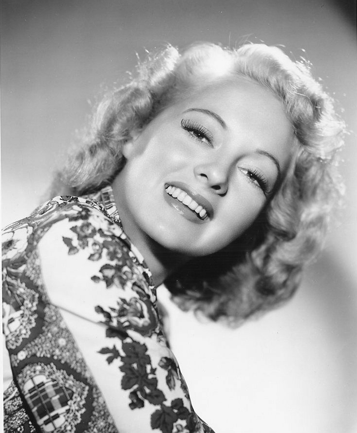 Evelyn Keyes.