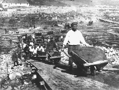 Escena en un gulag siberiano durante la época de Stalin Sofi Oksanen, novela finlandesa,