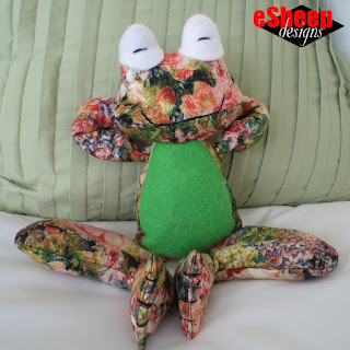 Fritz Frog crafted by eSheep Designs