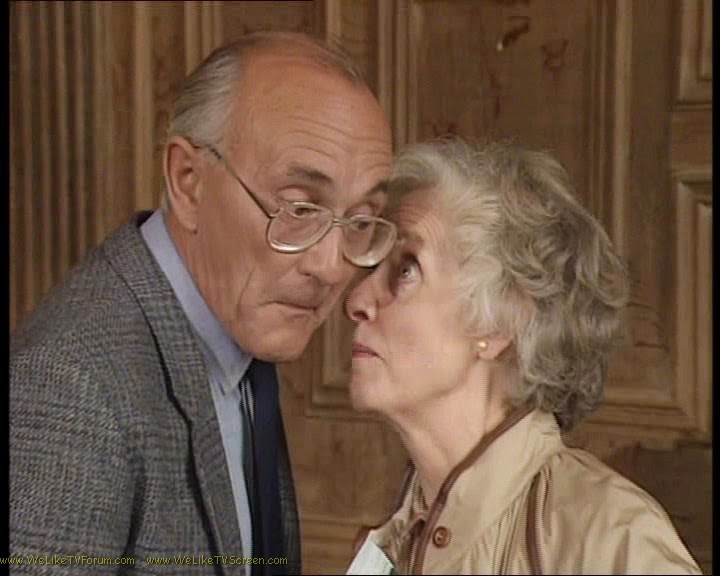 We Like TV Screen: Keeping Up Appearances - 01x03 - Stately Home