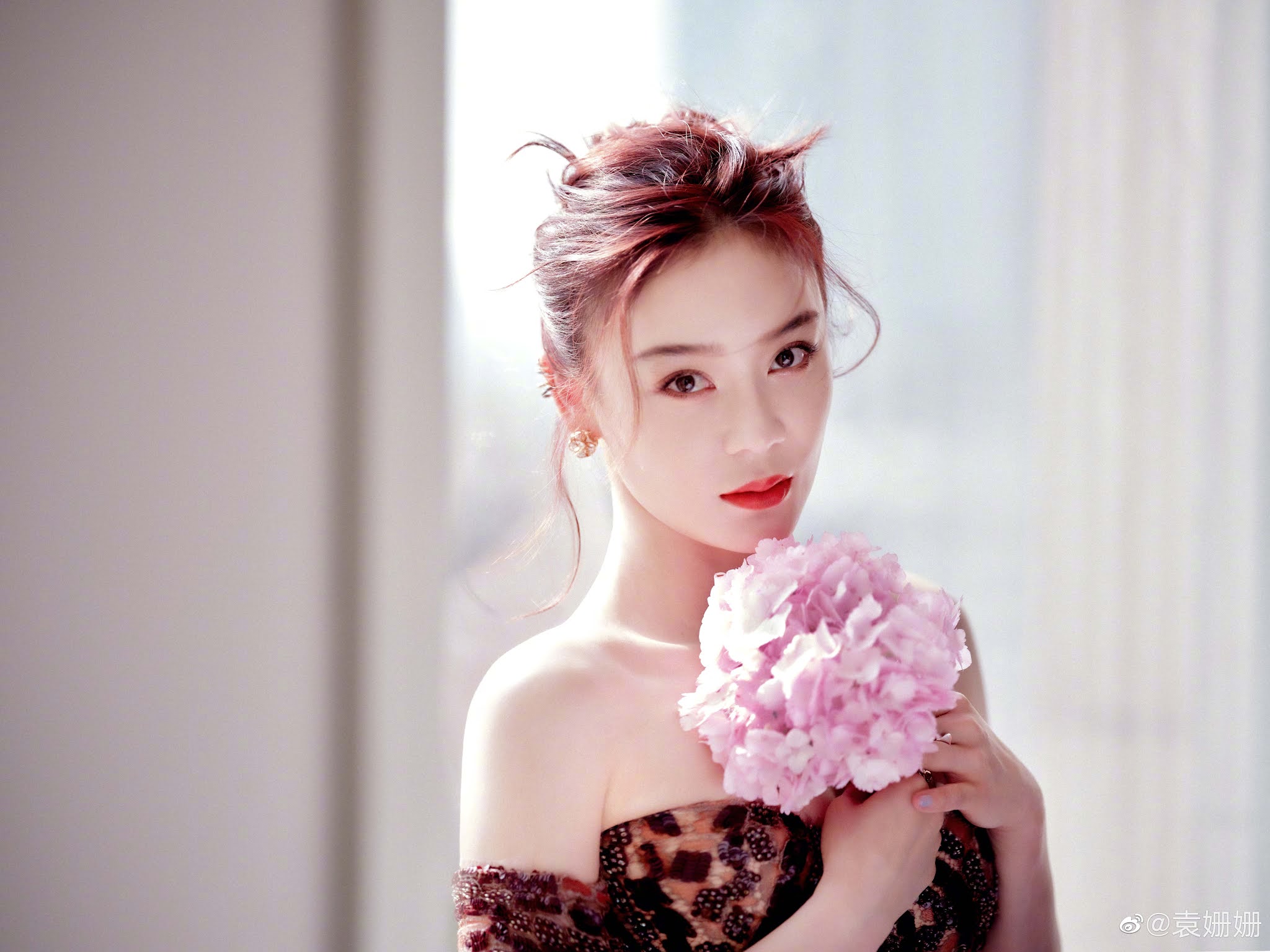 Yuan Shanshan poses for photo shoot - fashion and lifestyle