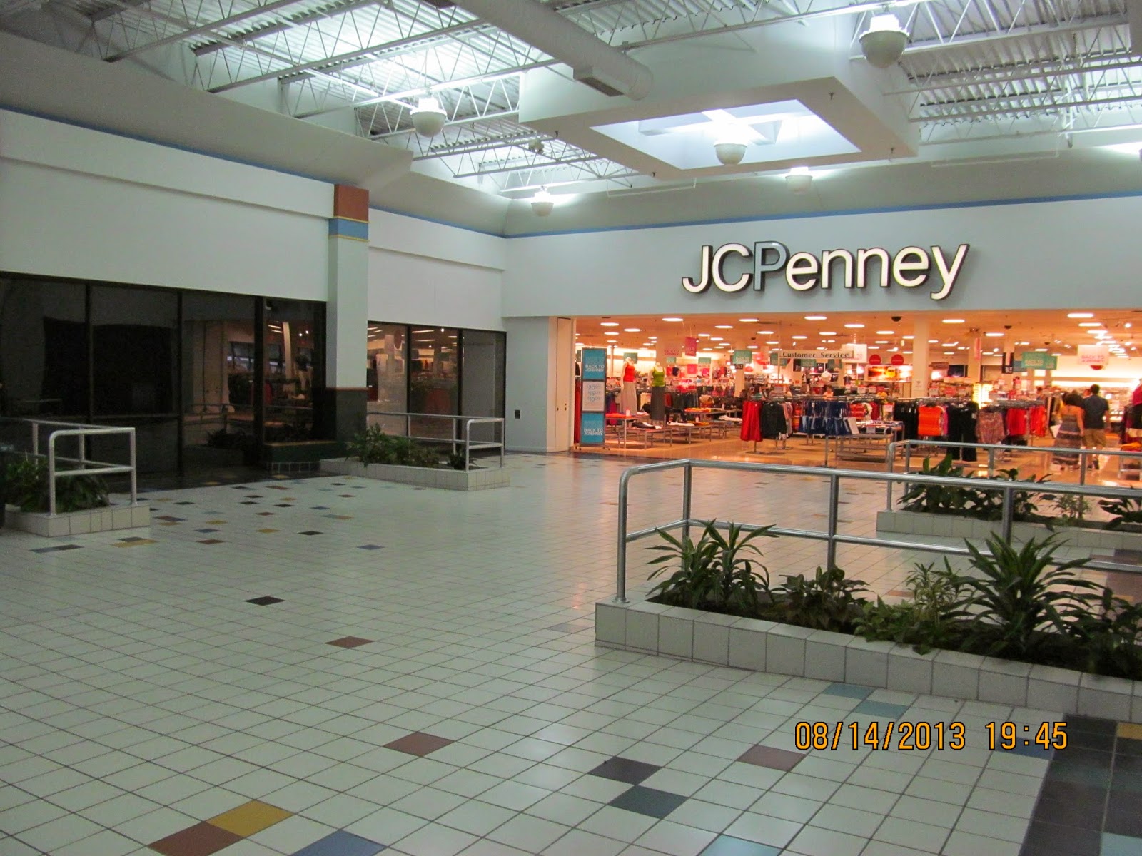 Trip to the Mall Times Square Mall (Mount Vernon, IL)