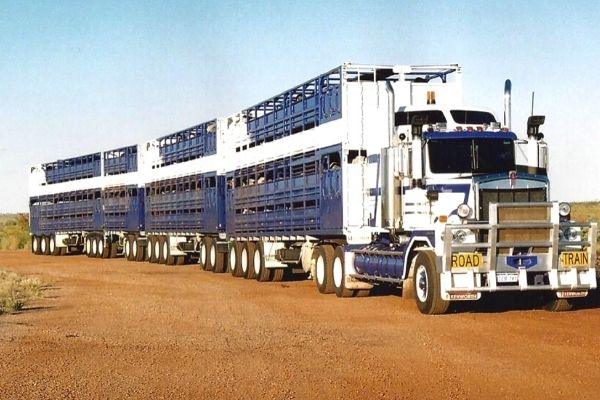 Os maiores caminhões do mundo estão na Austrália
