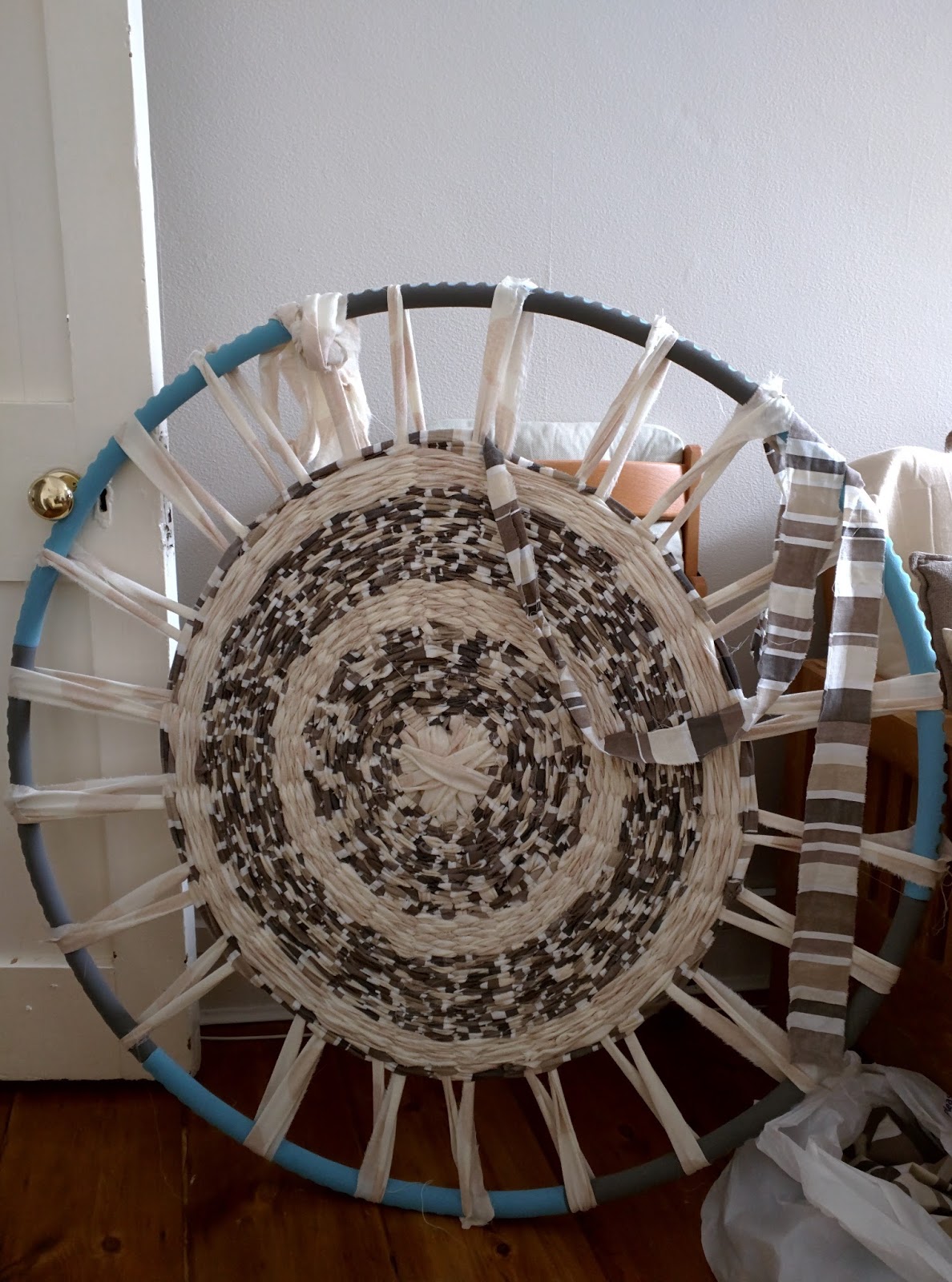 Run, sengi, run: Hula hoop rug weaving