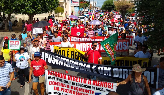 Protesto contra reforma da Previdência toma ruas e avenidas de Jacobina