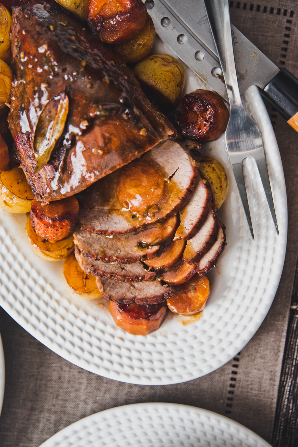 Featured image of post Foto De Carne Assada Com Cerveja As sobras da carne de porco s o ptimas para enriquecer um caldo de carne muito til para por exemplo ser