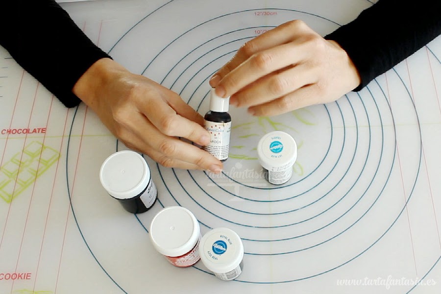 como colorear fondant