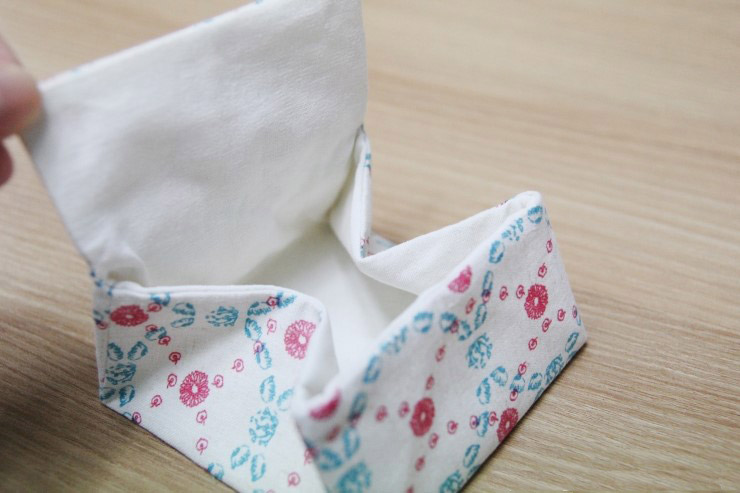 How To Make Button Pouches. Diy Pouch For Sanitary Napkin. Tutorial in Pictures. 