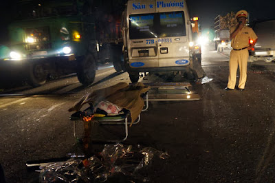 thế giới lốp, lop xe, lốp xe ô tô, giá lốp, gia lop, Tai nạn xe khách kinh hoàng ở Quảng Nam