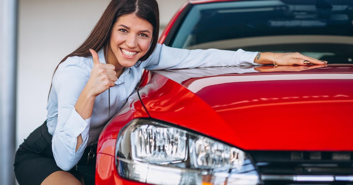 Какую машину выбрать для девушки. Группа авто девушки. Какую машину выбрать для девушки. Luxury girl карьера. Женщина в автомобиле.