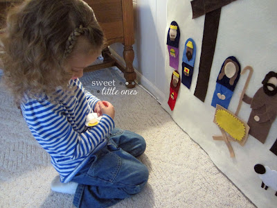 DIY Felt Nativity Scene (with link to patterns!) - www.sweetlittleonesblog.com