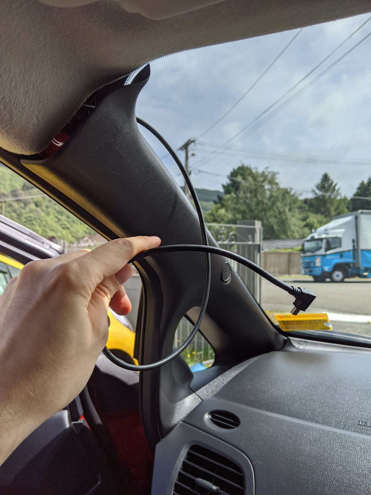 Hard wiring a dual dash cam in a 2014 Nissan Leaf