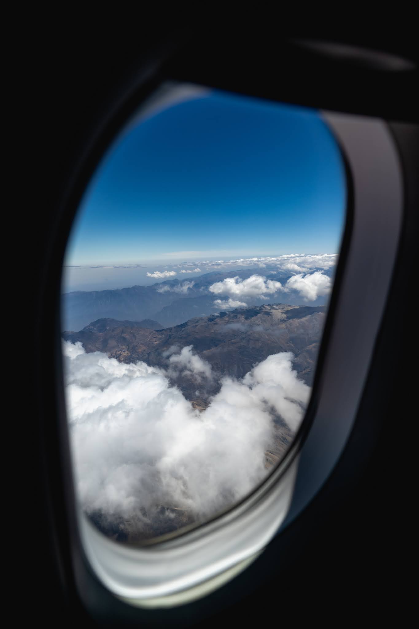 What are Airplane windows made up of? Science,Facts and General Truth