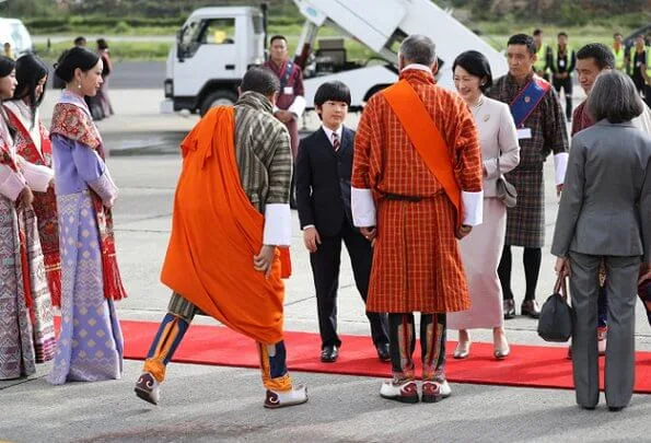 Crown Prince Akishino, Crown Princess Kiko, Prince Hisahito, King Jigme Khesar Namgyel and Queen Jetsun Pema