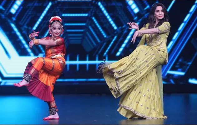 Madhuri Dixit in Dance Deewane reality show