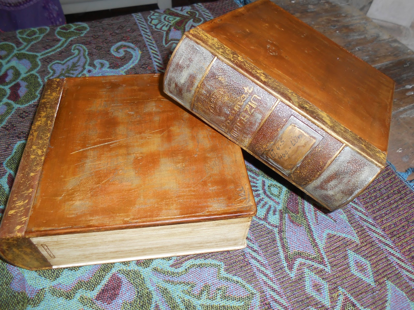 Pato Lopez Los Cuatro Vientos: LIBROS QUE NO SON LIBROS. Algunas cajas