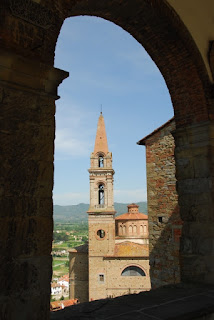 The view through one of the archways in Giorgio Vasari's loggia